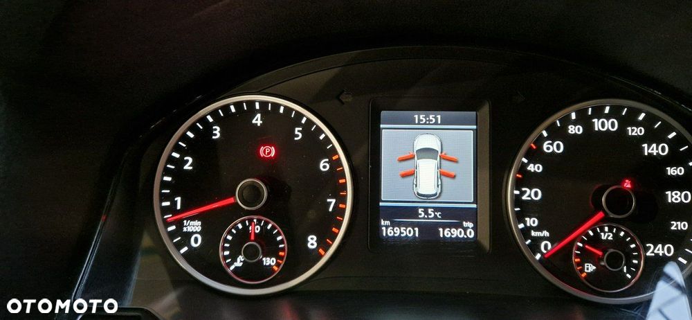 Volkswagen Tiguan - 15