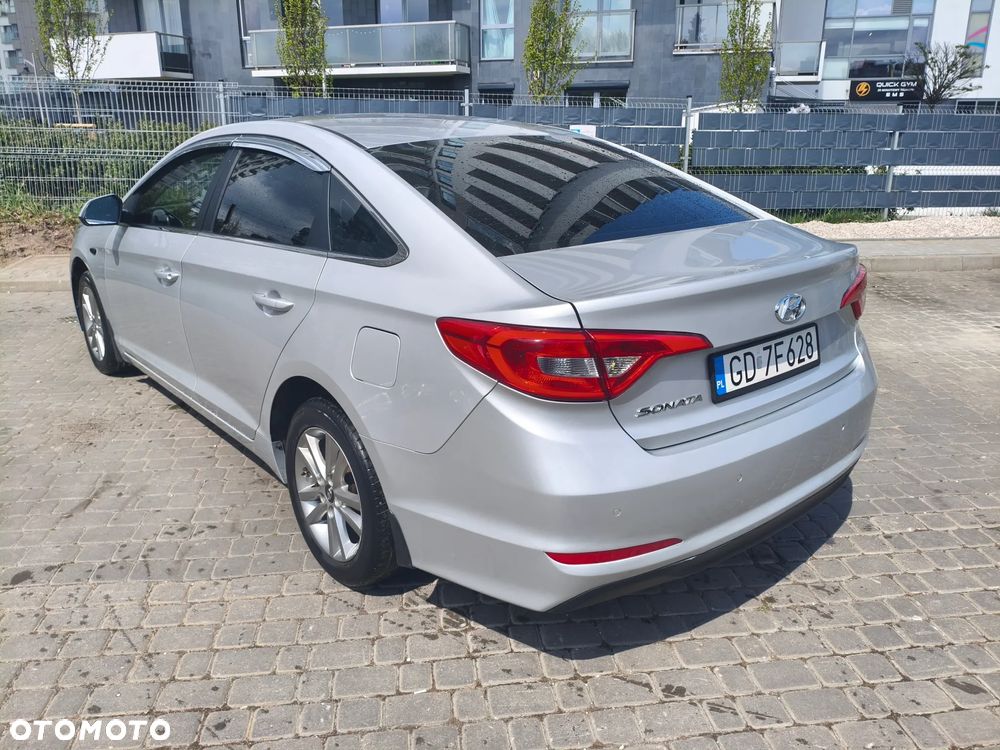 Hyundai Sonata - 3