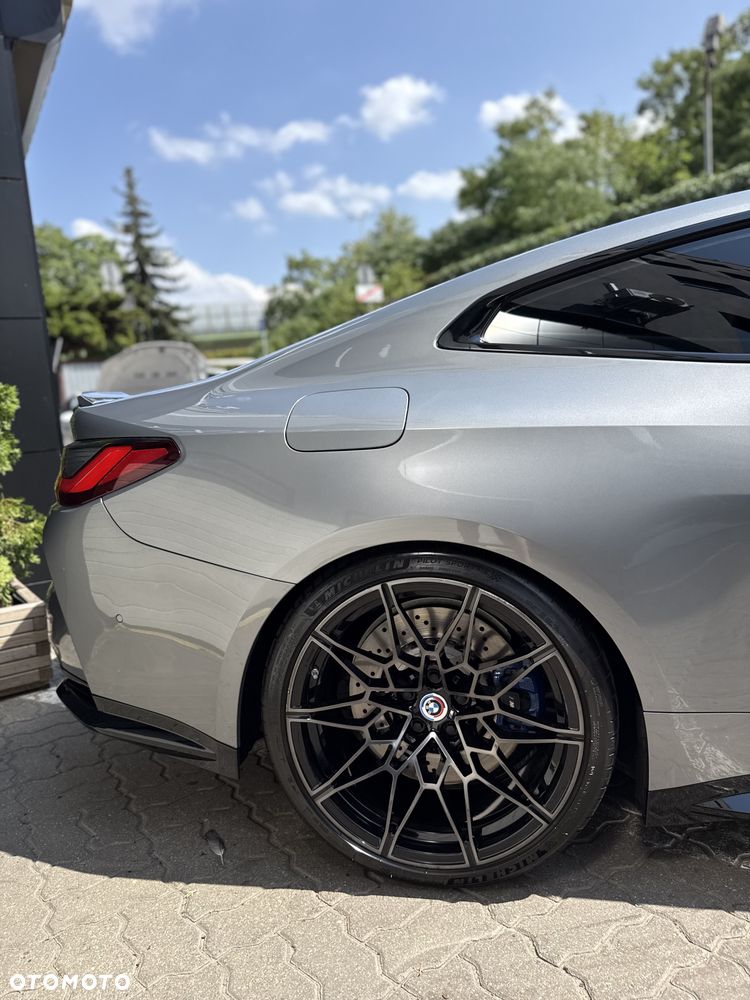 BMW M4 Competition M xDrive - 12
