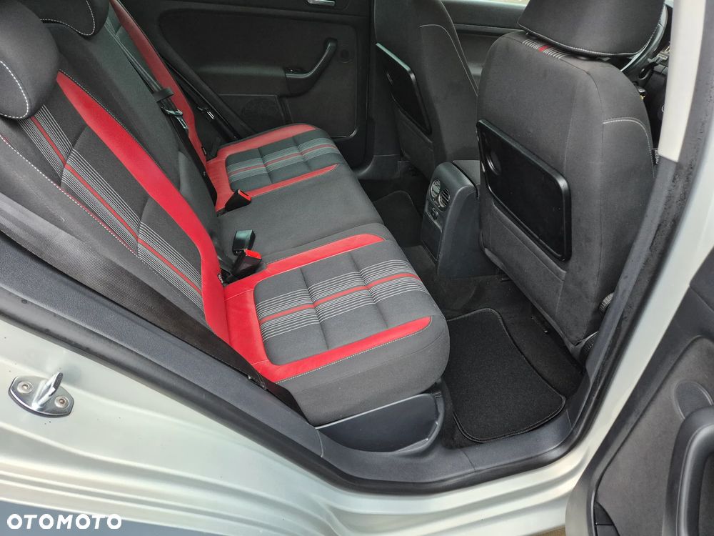 Volkswagen Golf Plus 1.2 TSI MATCH - 19