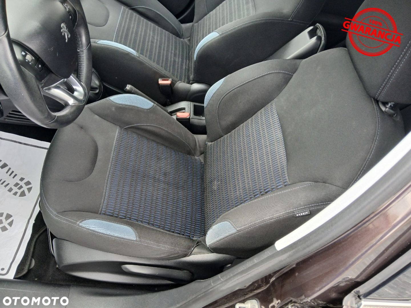 Peugeot 208 - 16