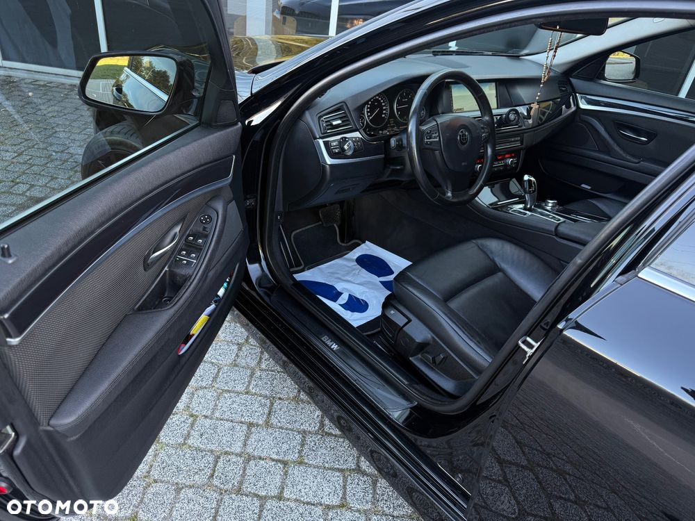 BMW Seria 5 520d Touring - 11