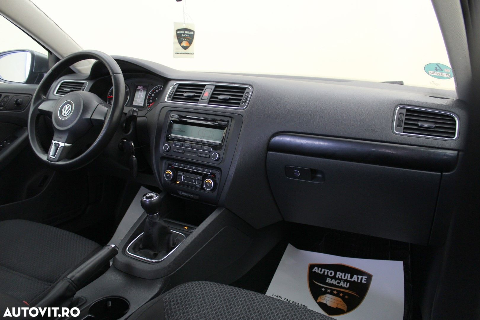 Volkswagen Jetta - 13