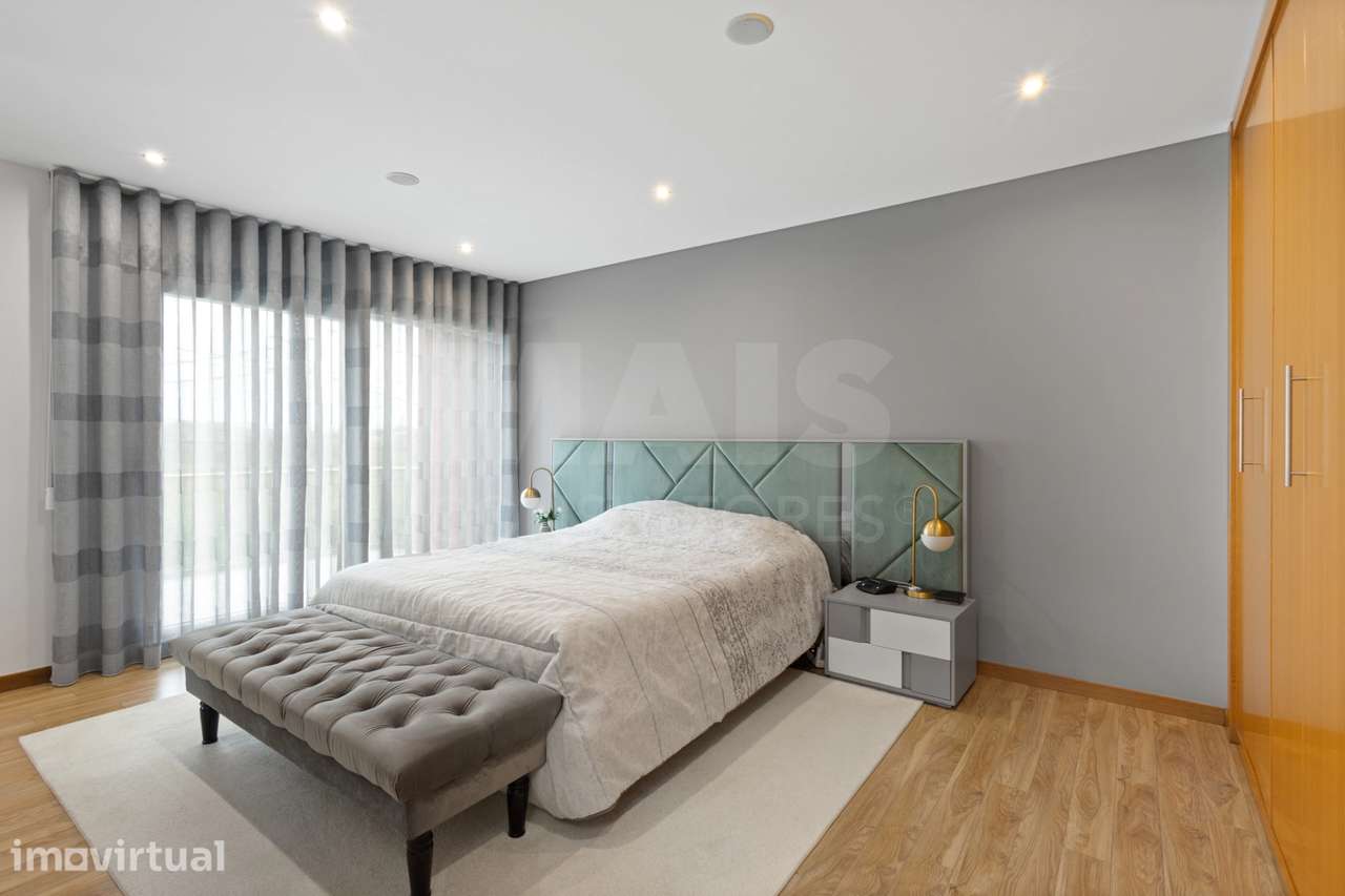 Deslumbrante Moradia T5 com Vista Mar, Piscina Privada e Excelente ... - Grande imagem: 2/50