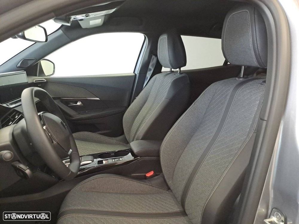 Peugeot e-2008 54 kWh Allure - 9