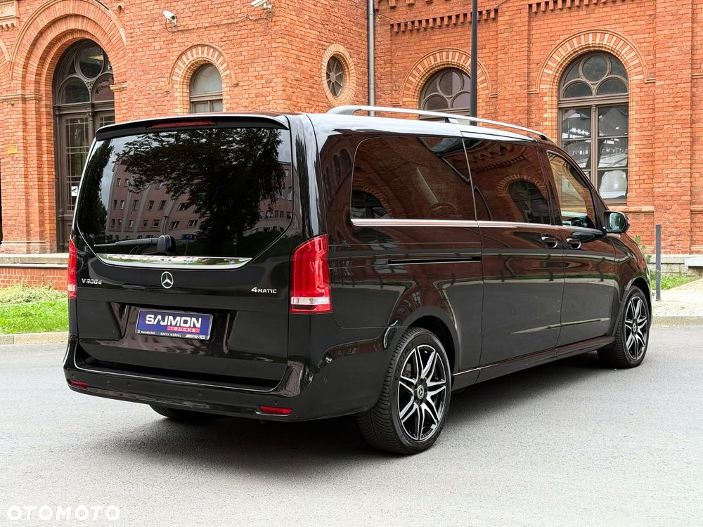 Mercedes-Benz Klasa V - 8