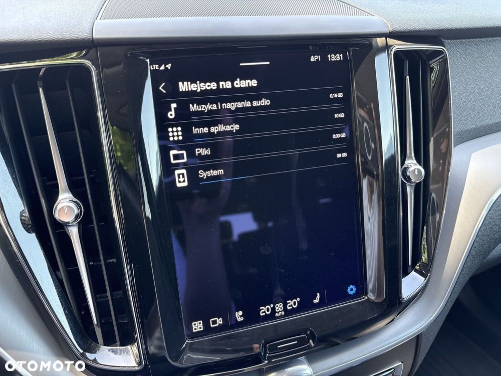 Volvo XC 60 B4 B Momentum Pro - 29