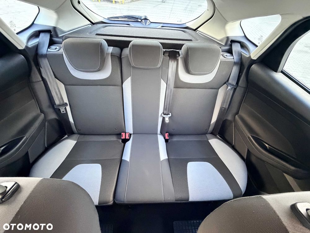 Ford Focus 1.6 EcoBoost Trend - 11