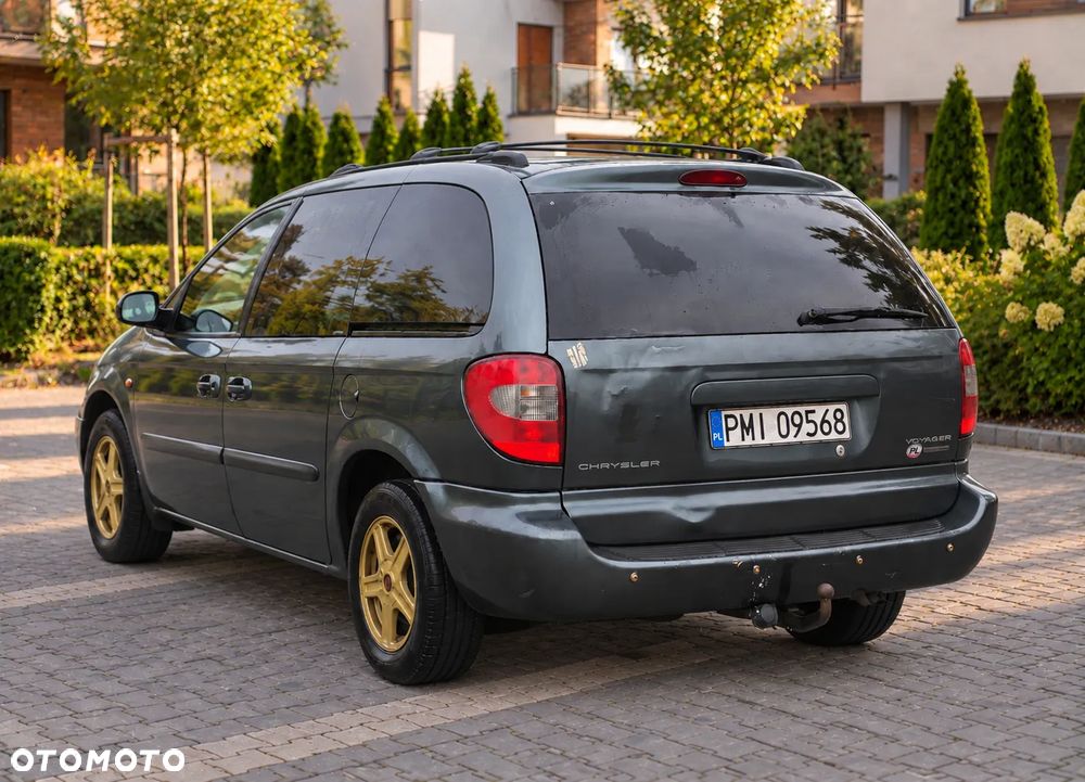 Chrysler Voyager 2.5L CRD LX - 4