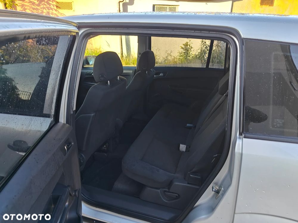 Opel Zafira 1.8 Family - 11