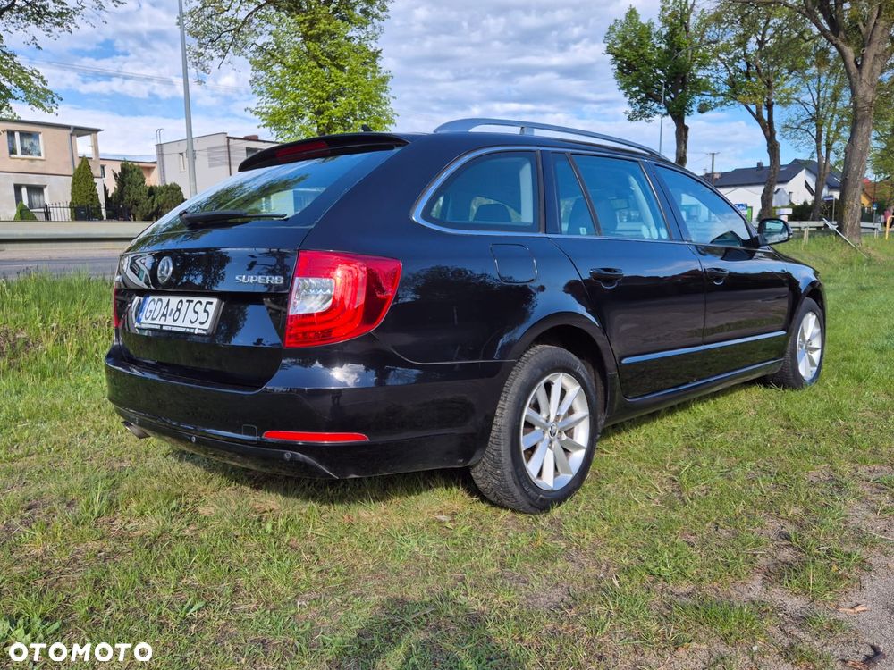Skoda Superb 2.0 TDI Ambition DSG - 40