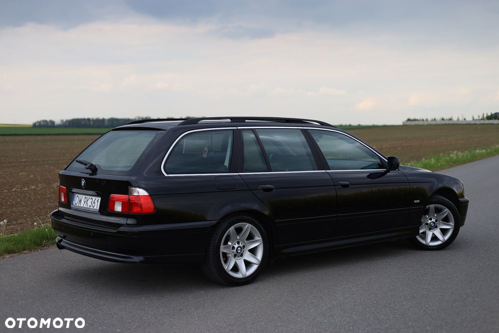 BMW Seria 5 520i - 7