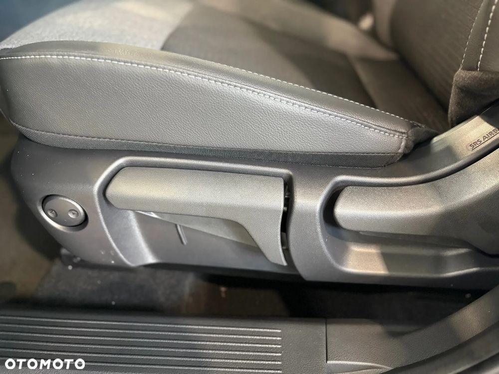 Nissan Qashqai 1.3 DIG-T mHEV N-Connecta Xtronic - 10