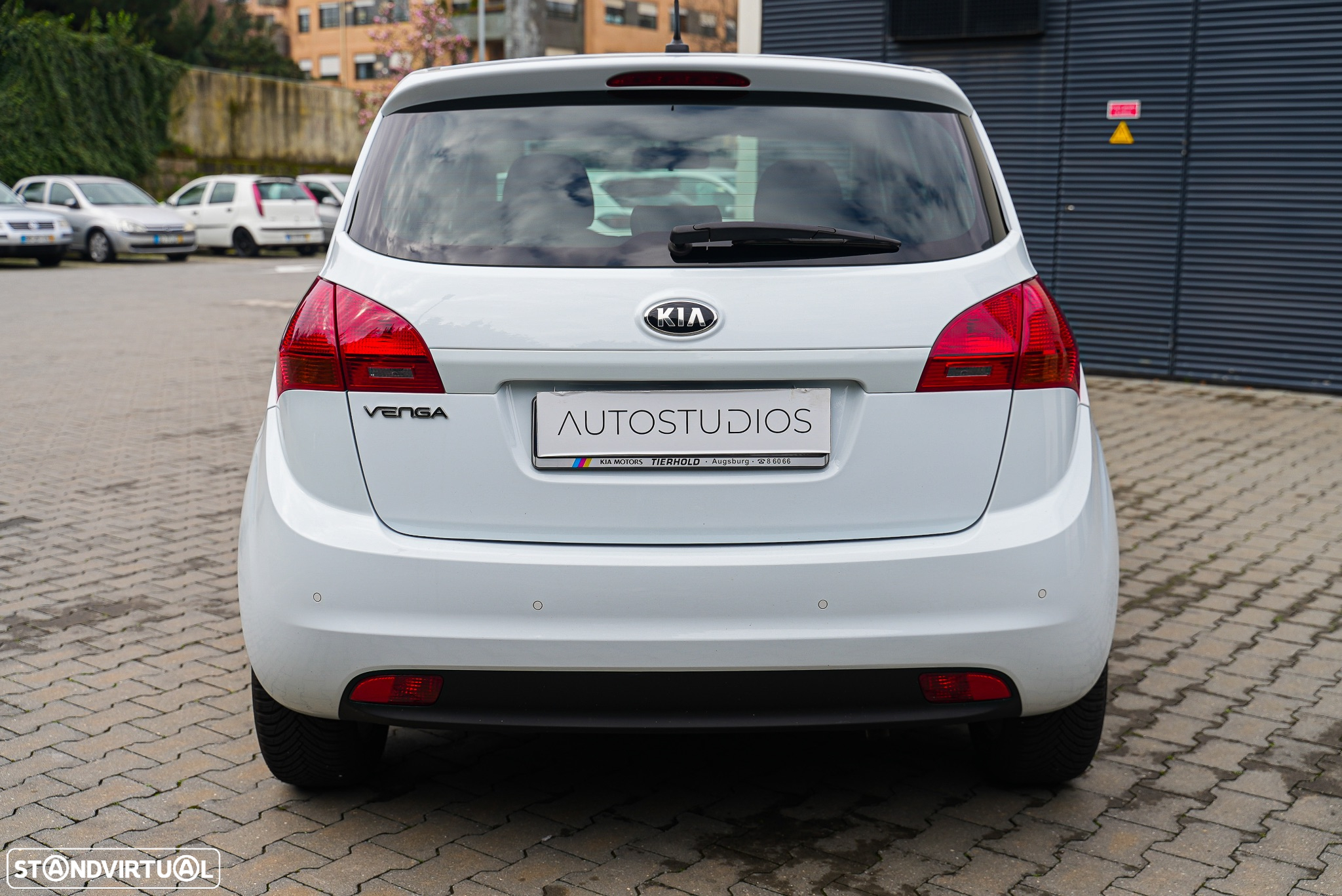 Kia Venga 1.6 CVVT Auto Fifa World Cup Edition - 8