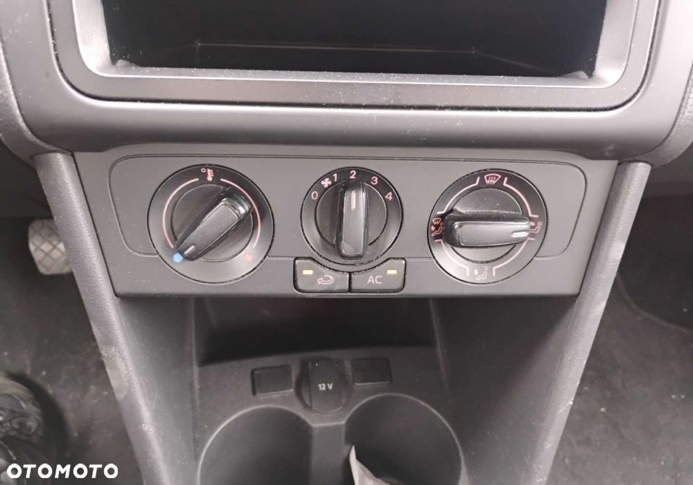 Volkswagen Polo - 16