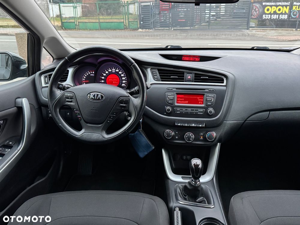 Kia Ceed 1.6 GDI Vision - 34