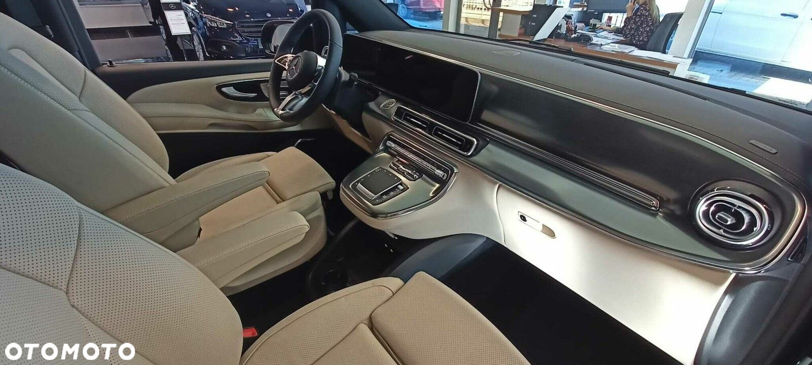 Mercedes-Benz Klasa V - 8