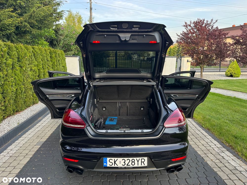 Porsche Panamera - 8