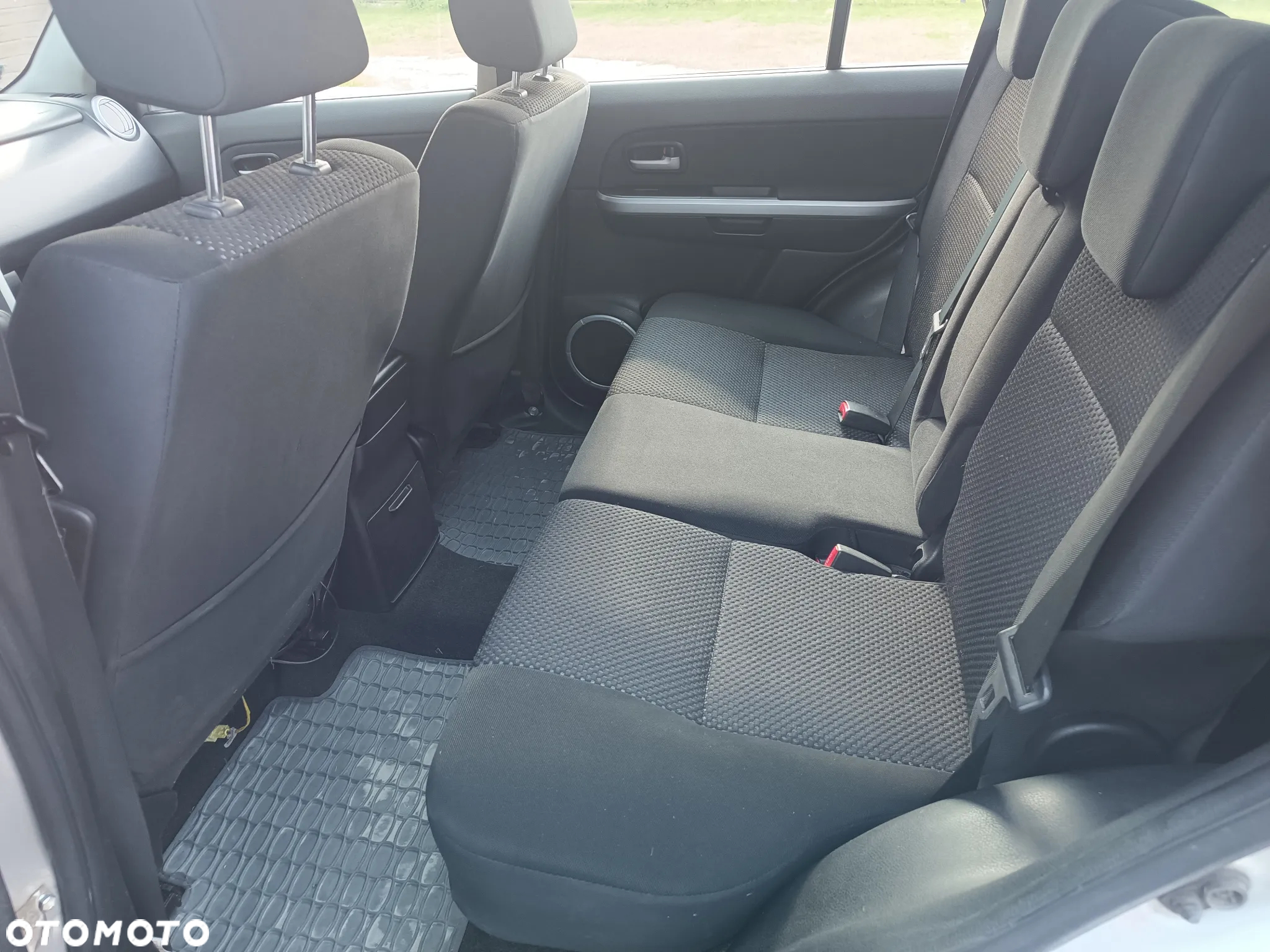 Suzuki Grand Vitara 2.0 - 14