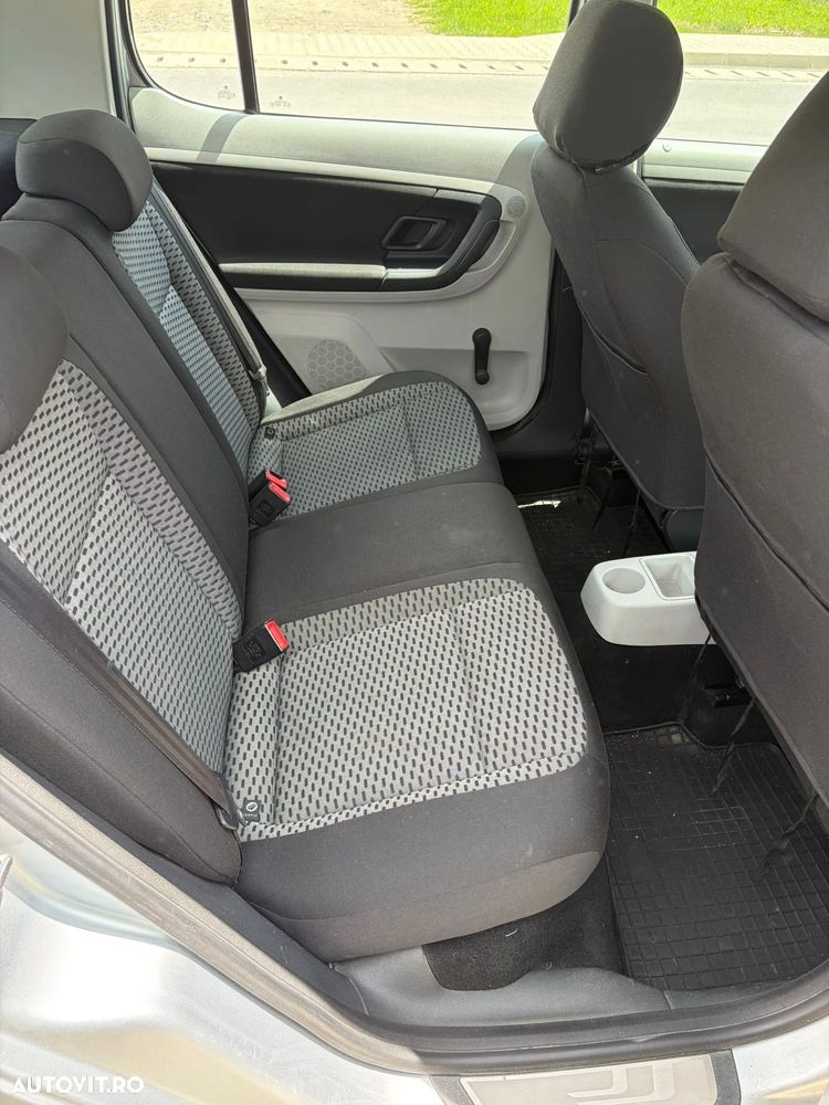 Skoda Fabia 1.2 HTP Ambiente - 14