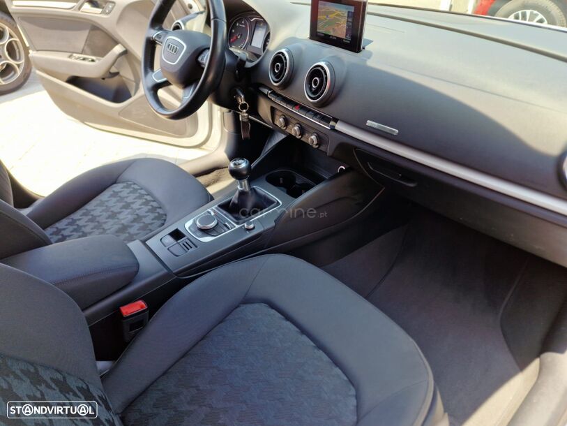 Audi A3 Sportback 1.6 TDI (clean diesel) Ambition - 3