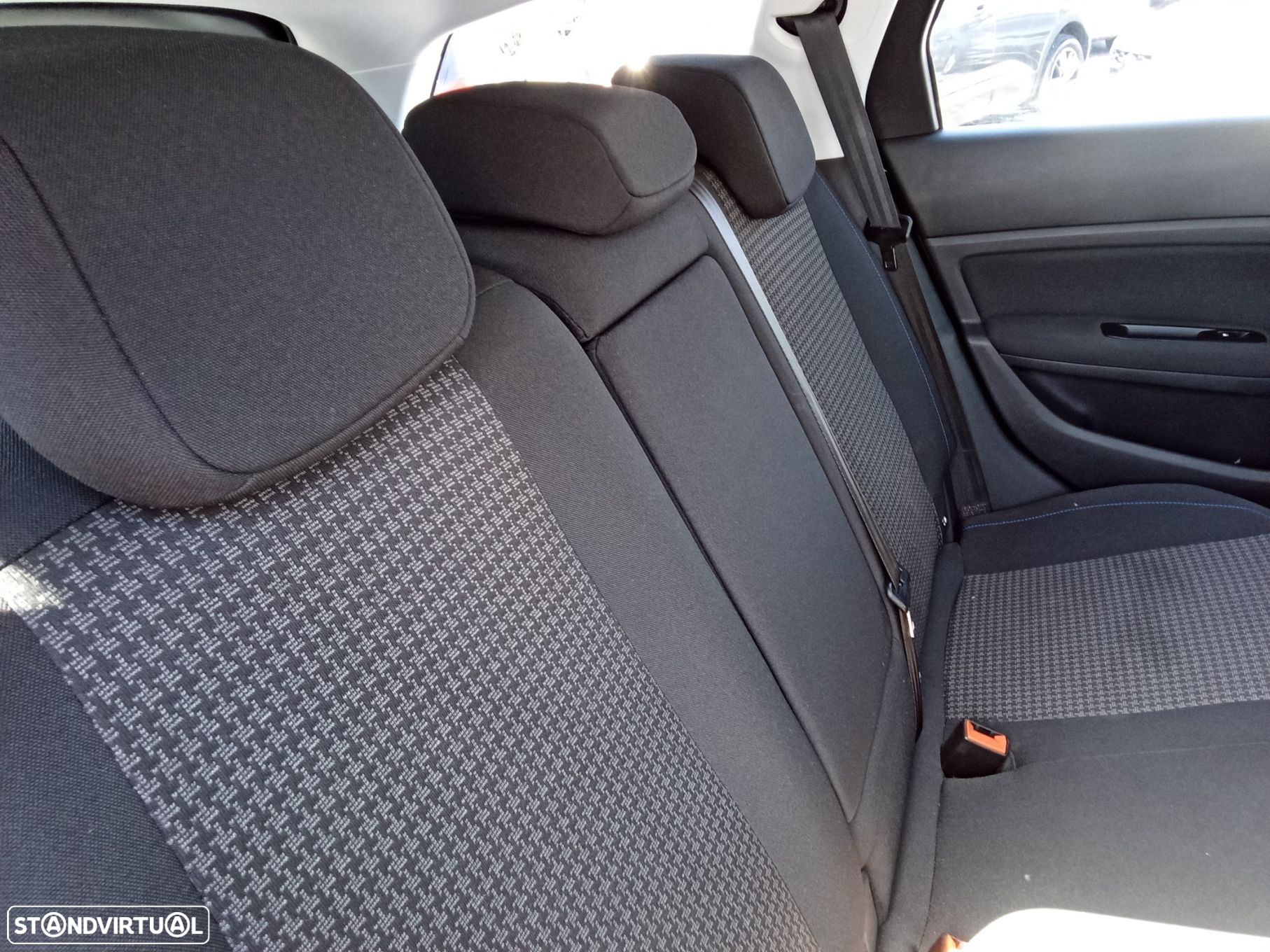 Peugeot 308 SW 1.5 BlueHDi Style - 22