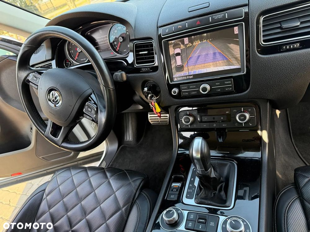 Volkswagen Touareg 3.0 V6 TDI BMT Perfectline R-Style - 9