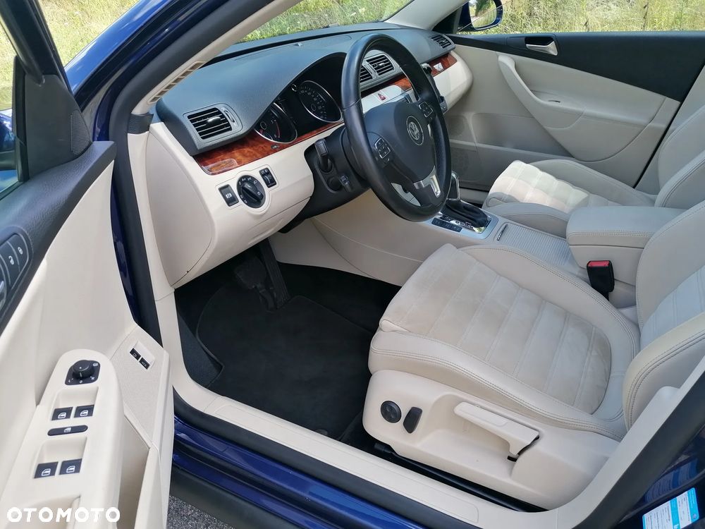 Volkswagen Passat Variant 2.0 TDI DPF DSG Highline - 15