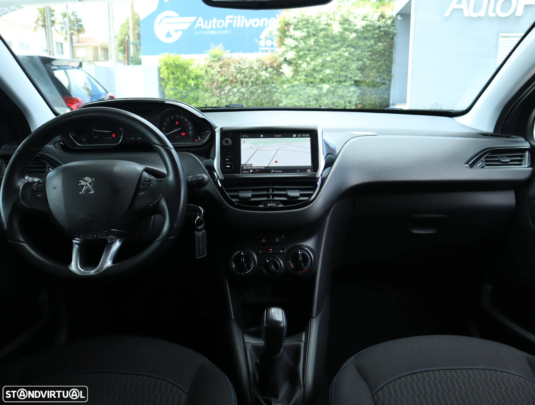 Peugeot 208 1.2 PureTech Style - 44