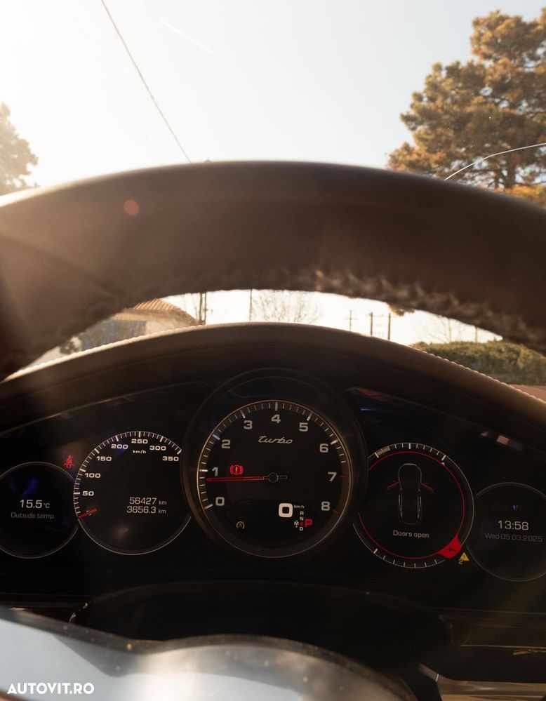 Porsche Panamera Turbo - 11