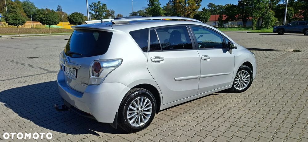 Toyota Verso 2017 photo 3