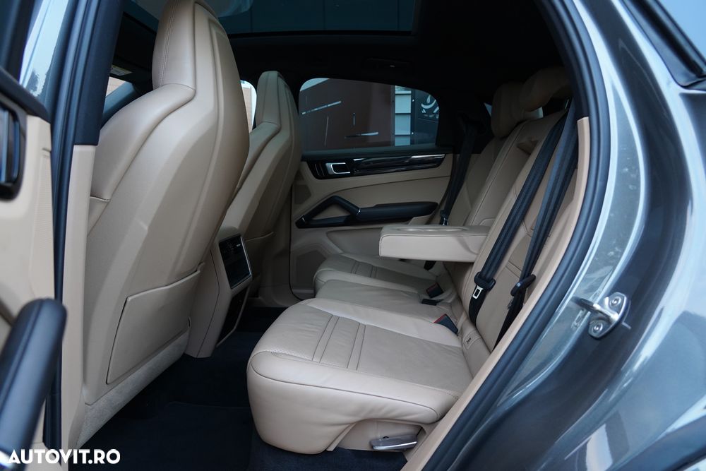 Porsche Cayenne Coupe S Tiptronic S Platinum Edition - 10