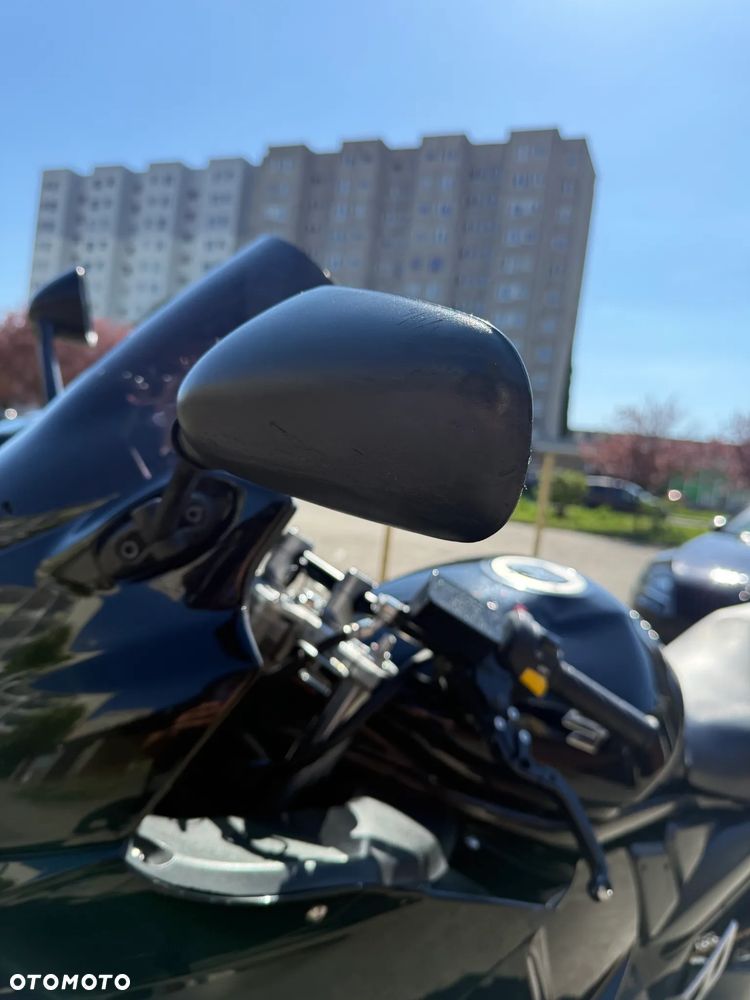 Suzuki GSX - 26
