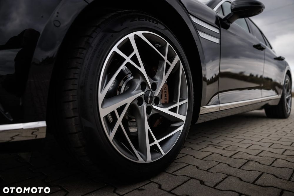 Genesis G90 3.5T V6 AT8 SWB Luxury Plus - 11