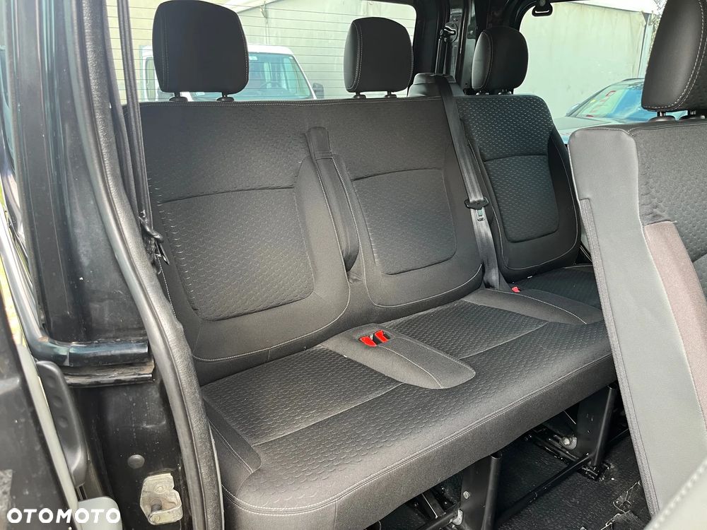 Opel Vivaro - 8