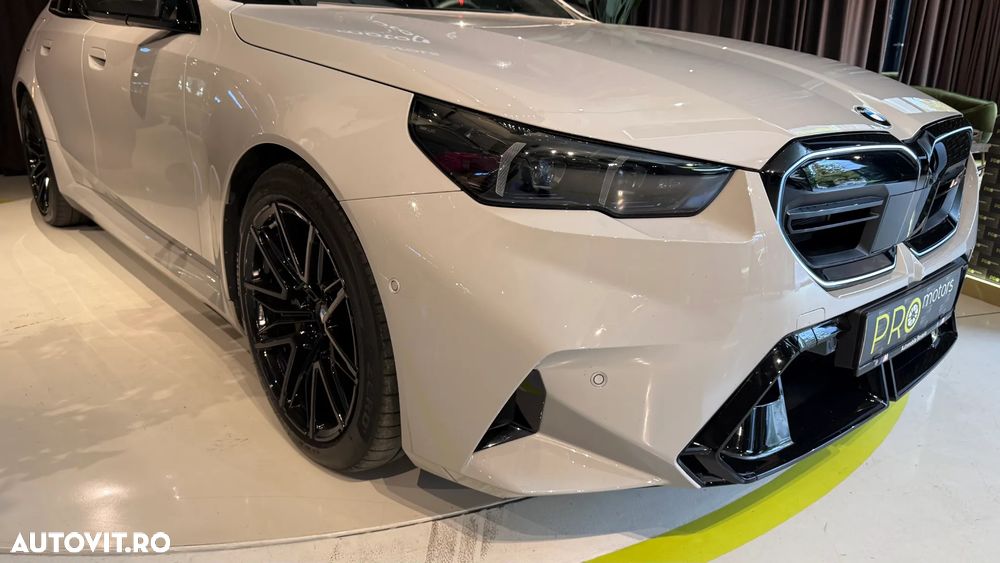 BMW M5 xDrive - 3