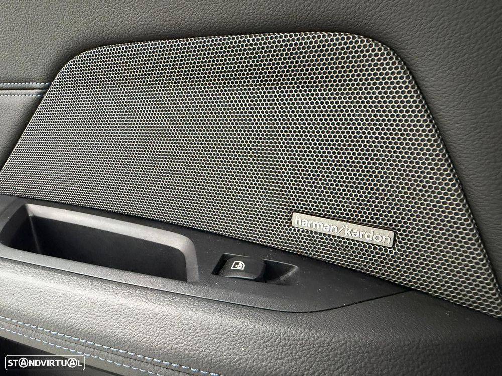 BMW i4 eDrive40 Pack Desportivo M - 11