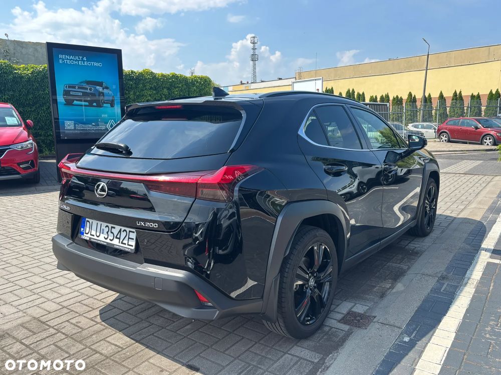Lexus UX - 5