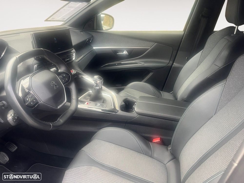 Peugeot 5008 1.2 PureTech Allure Pack — fotografia 9