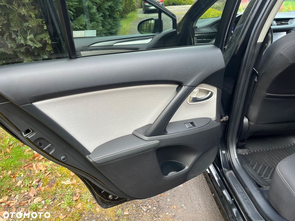 Toyota Avensis 2.0 D-4D Prestige - 26