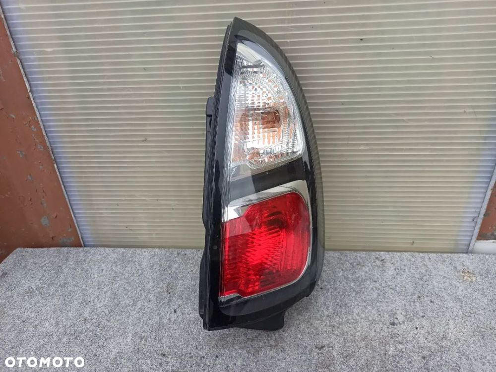 CITROEN C3 PICASSO LAMPA TYŁ TYLNA PRAWA WYSYŁKA! - 1