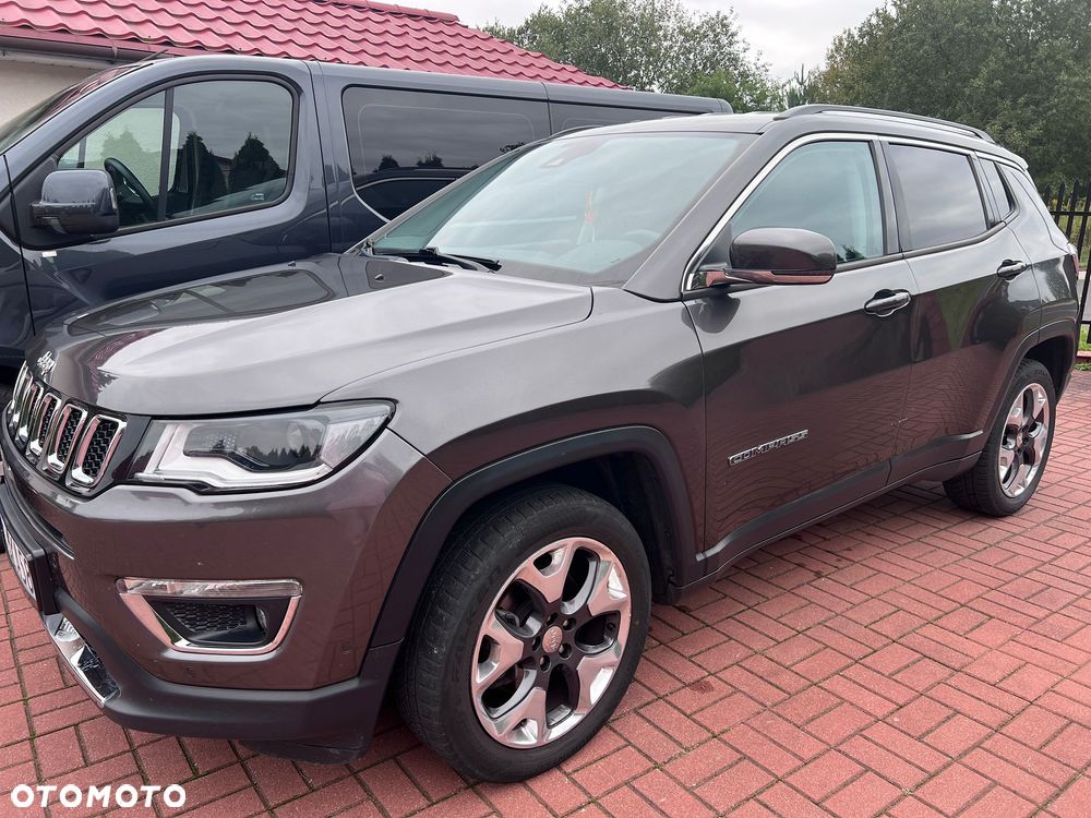 Jeep Compass - 1