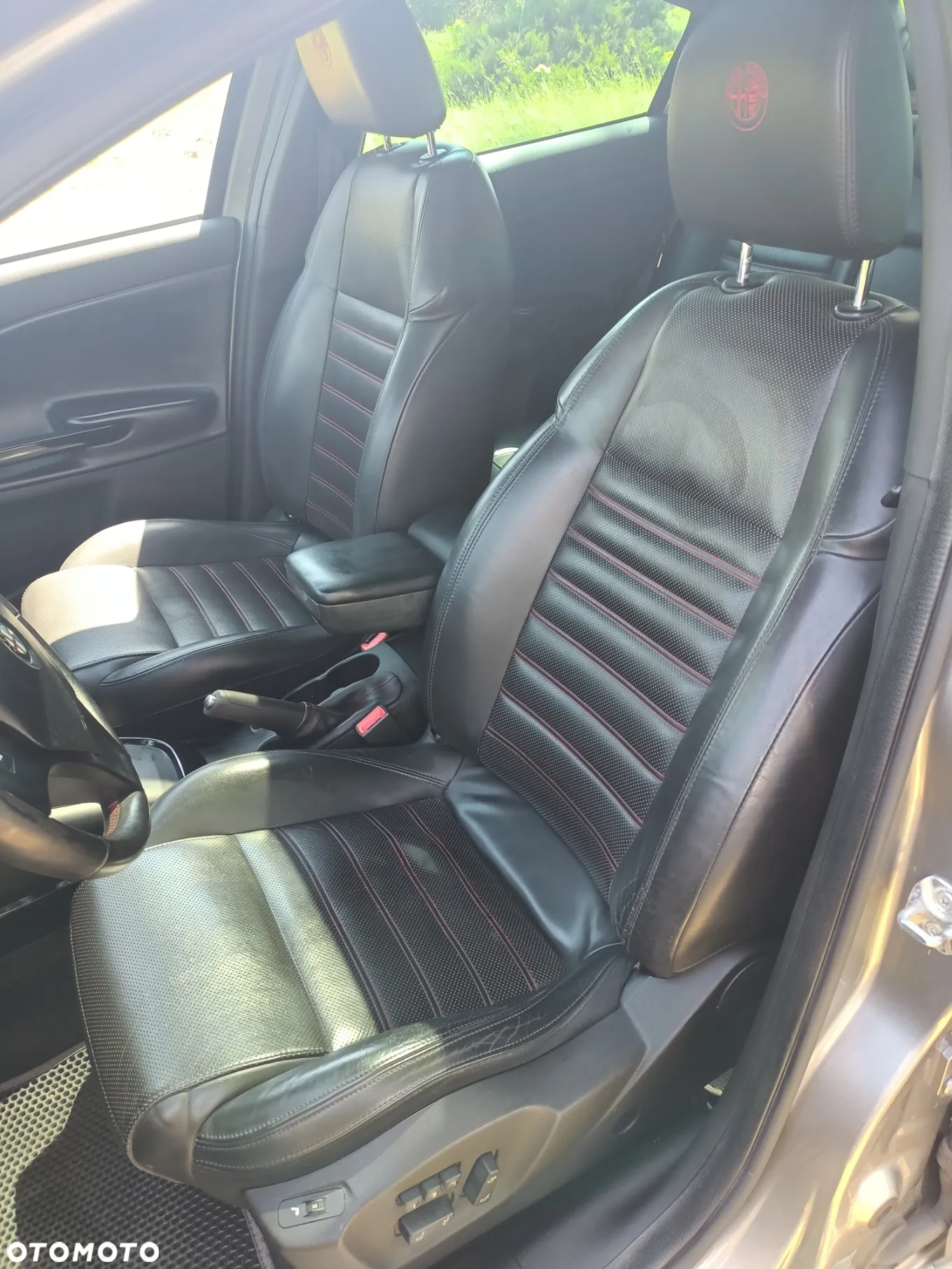 Alfa Romeo Giulietta 1750 TBi Quadrifoglio Verde - 11