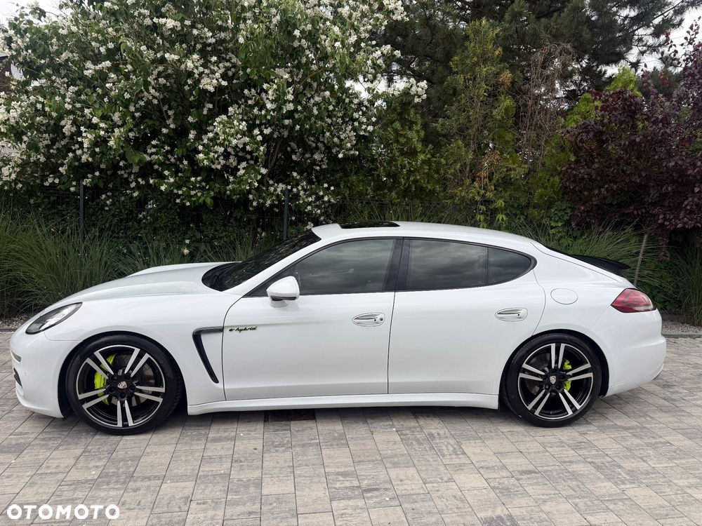 Porsche Panamera - 38