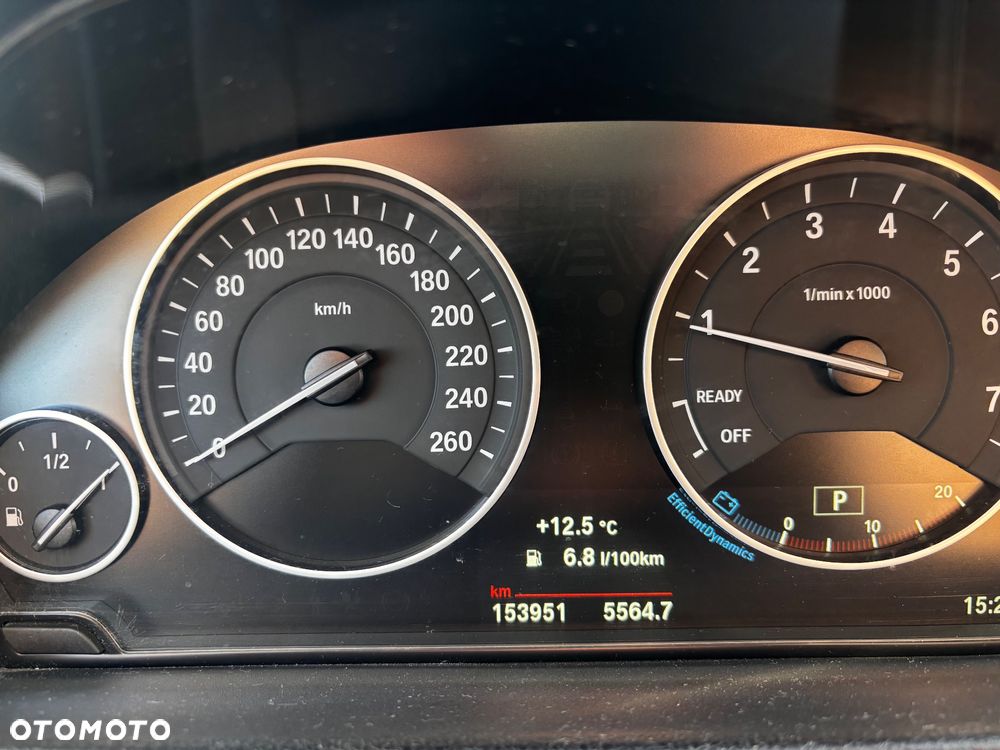 BMW Seria 3 320i Luxury Line - 11