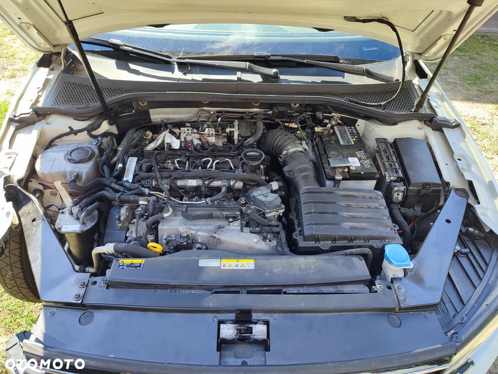 Volkswagen Passat Variant 2.0 TDI SCR DSG Elegance - 15