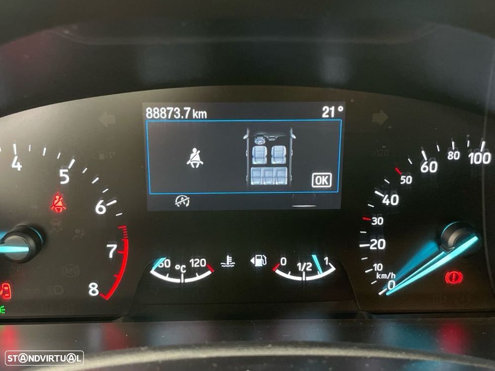 Ford Focus 1.0 EcoBoost MHEV ST-Line - 9