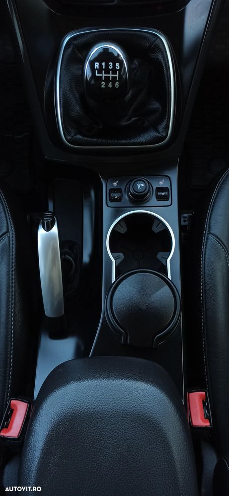 Ford Kuga - 22