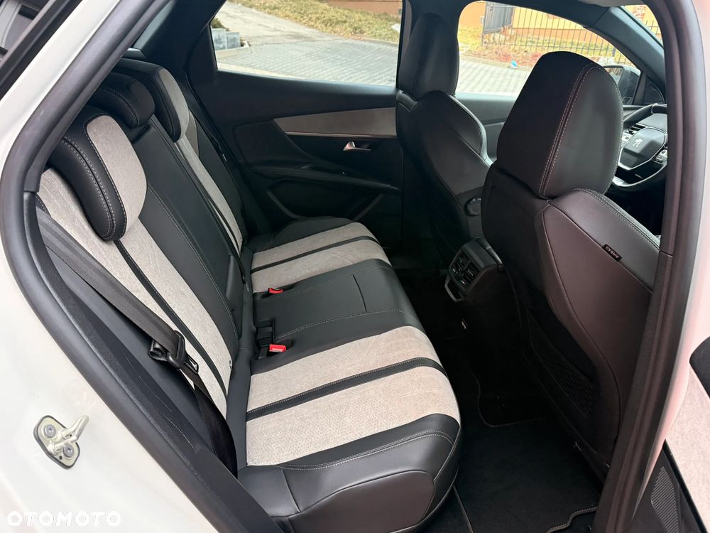 Peugeot 3008 1.6 PureTech Hybrid PHEV GT S&S EAT8 - 26