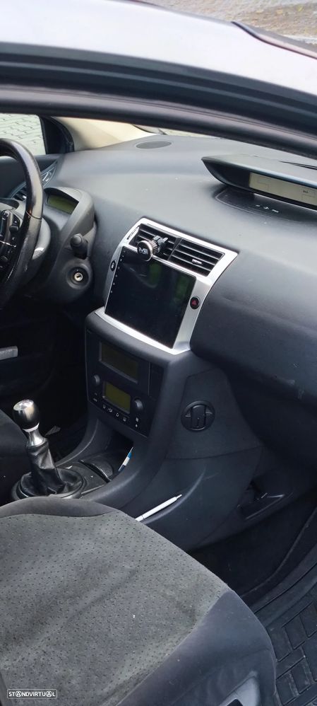 Citroën C4 1.6 HDi 110 Exclusive - 8